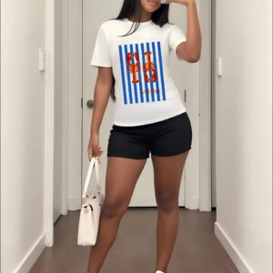 T-shirt graphique à col rond et manches courtes avec imprimé homard, style minimaliste pour un port quotidien. Vêtements d'automne pour femmes, vêtements de rentrée, vêtements scolaires, vêtements Y2K pour femmes, t-shirts graphiques pour femmes, tout blanc