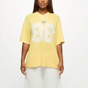 SUMWON WOMEN T-shirt oversize avec appliqué en dentelle, détails en maille, style de jersey universitaire, coupe ample, graphique numérique, style décontracté d'été