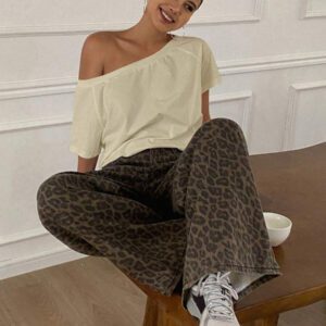 Livesso Top asymétrique pour femme avec design sans bretelles, T-shirt à manches courtes