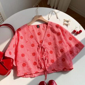 Comfortcana Nouvelle chemise à manches courtes pour femmes, à motif à carreaux rouges, broderie florale et nœud papillon tressé. Convient pour les vacances d'été