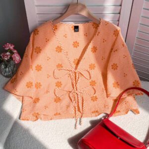 Comfortcana Nouvelle chemise à manches courtes pour femmes, à motif à carreaux rouges, broderie florale et nœud papillon tressé. Convient pour les vacances d'été