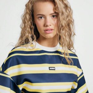 AiiRZ T-shirt court à encolure ronde avec épaulettes tombantes et rayures oversize