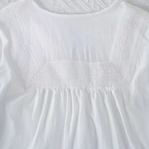 Blouse blanche à manches longues avec bordure en dentelle pour femmes, tenue de vacances élégante et décontractée