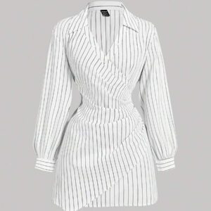 SHEIN MOD Robe femme à manches longues avec volants, imprimé rayures bleues et blanches, croisée devant. Robe de Noël, chemise de Thanksgiving, vêtements d'affaires pour femmes, tenues de plage pour femmes