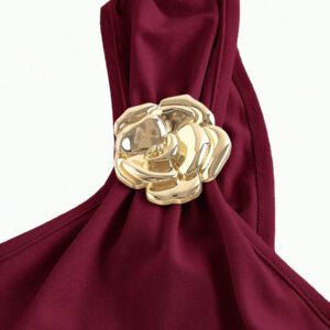 SHEIN X Hannahelzahed SHEIN MOD Jupe à volants avec ourlet en queue de poisson, décoration de broche blanche, col oblique