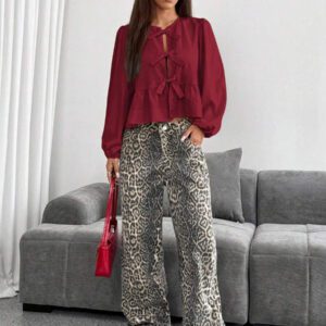 SHEIN EZwear Chemise décontractée minimaliste à manches longues et à nouer devant, couleur unie pour femmes. Hauts à manches longues.