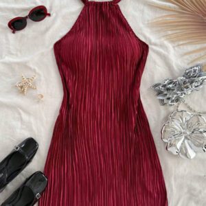 Soleia Mini-robe plissée de couleur unie à coupe slim avec sangle