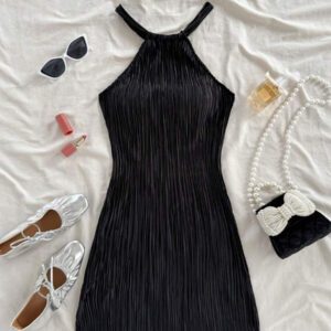 Soleia Mini-robe plissée de couleur unie à coupe slim avec sangle