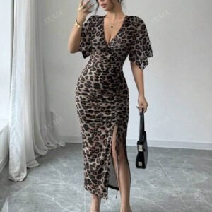 Robe moulante fendue ouverte drapée à imprimé léopard pour femmes