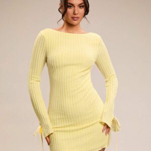 SHEIN BAE Robe de texture jaune clair pour vacances à la plage, robe de fête, robe de saison scolaire, robe de vacances, robe d'anniversaire, robe de sortie de nuit, tenues d'été pour femmes // Vêtements de printemps // Tenue de la Saint-Valentin / Carnaval // Tenues de vacances à la plage Tenues de Nashville, Robes pastel pour femmes, Robe dos nu