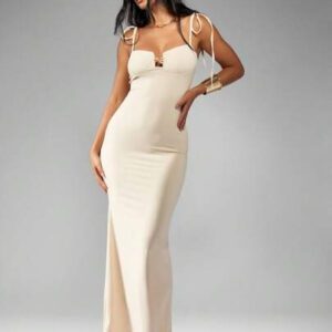 MISSGUIDED Robe longue de soirée fourreau à fente et bustier à épaules nouées. Robe de soirée longue, taille empire, sans manches, pour occasions spéciales.