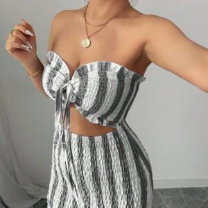 Elenzga Nouvelle arrivée d'été 2025 Robe maxi élégante à buste enveloppant, rayures bleues et blanches, sexy et polyvalente avec ceinture à nouer, sans bretelles. Convient pour les rendez-vous, sorties, vacances, jours fériés, rentrée scolaire, tenue d'enseignant, mariages, fêtes, festivals de musique, Oktoberfest, Halloween, Thanksgiving
