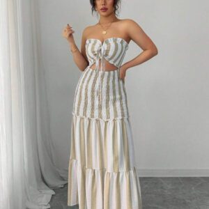 Elenzga Nouvelle arrivée d'été 2025 Robe maxi élégante à buste enveloppant, rayures bleues et blanches, sexy et polyvalente avec ceinture à nouer, sans bretelles. Convient pour les rendez-vous, sorties, vacances, jours fériés, rentrée scolaire, tenue d'enseignant, mariages, fêtes, festivals de musique, Oktoberfest, Halloween, Thanksgiving