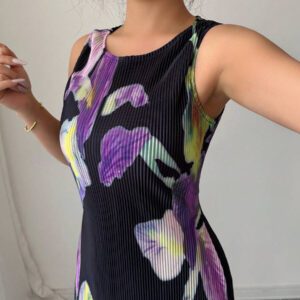 Elenzga Robe d'été romantique pour femmes, col rond, sans manches, avec volants et imprimé floral violet, parfaite pour les vacances