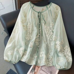 SHEIN Chemise décontractée à manches longues avec nœud à l'avant pour femmes, convient pour les vacances