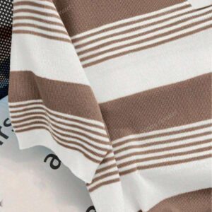 Top à manches courtes en tricot, col polo, avec rayures contrastées et broderie pour femmes
