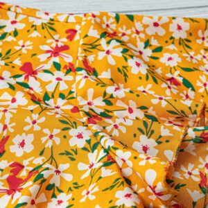 EMERY ROSE Blouse ample à imprimé floral léger pour femme, à porter en vacances, au casual ou au travail avec design de manches à volants