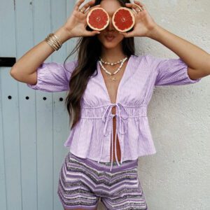 Breezaya Chemise tressée à encolure en V rayée rouge et blanche pour femmes