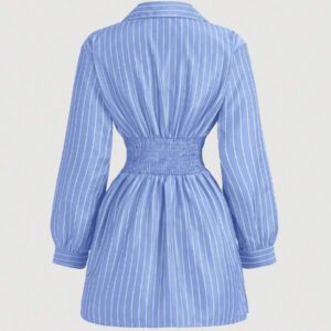 SHEIN MOD Robe femme à manches longues avec volants, imprimé rayures bleues et blanches, croisée devant. Robe de Noël, chemise de Thanksgiving, vêtements d'affaires pour femmes, tenues de plage pour femmes