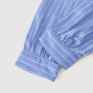 SHEIN MOD Robe femme à manches longues avec volants, imprimé rayures bleues et blanches, croisée devant. Robe de Noël, chemise de Thanksgiving, vêtements d'affaires pour femmes, tenues de plage pour femmes