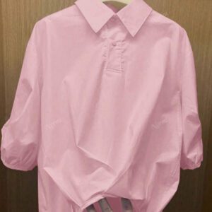 Chemise casual d'été en polyester pour femmes, de couleur unie, à manches courtes et coupe asymétrique