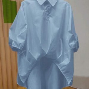Chemise casual d'été en polyester pour femmes, de couleur unie, à manches courtes et coupe asymétrique