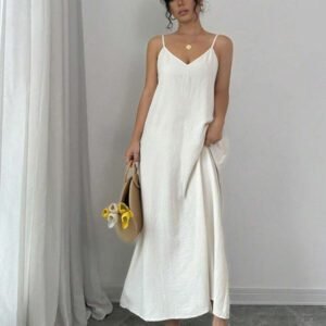 SHEIN PETITE Robe de vacances décontractée mini col en V pour femmes