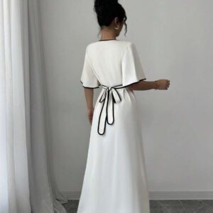 SHEIN PETITE Robe longue d'été pour femme, nouvelle conception printemps/été, bloc de couleurs abricot et noir, col V, volants aux manches, ceinture à nouer à la taille, jupe évasée, robe longue élégante et chic pour les occasions décontractées