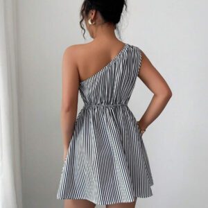 Elenzga Robe femme avec col asymétrique froncé à la taille, ourlet asymétrique, en motif rayé