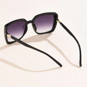1 pièce Lunettes carrées surdimensionnées élégantes au style rétro, en plastique, pour femmes. Modèle simple et chic, à l'allure européenne et américaine, dans un style mode . Convient pour un usage quotidien, les vacances et les voyages à la plage. Accessoire mode femme pour les tenues d'été, de plage, de voyage, de sortie, de travail et de cadeaux
