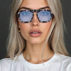 Nouveaux verres de mode carrés rétro à double lentille pour femmes et hommes, avec des lentilles océaniques, convenant pour le port quotidien. Accessoires de plage pour femmes, de base, tenues d'automne-hiver pour femmes, tenues d'affaires décontractées, cadeaux pour les vacances d'été à la plage, l'extérieur, les voyages