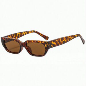 2024 Nouvelles lunettes de mode carrées à petits verres de chat style européen et américain, lunettes de style rétro pour femmes. pour femmes, tenues d'automne et d'hiver, accessoires de plage, basiques vintage Y2K, décontracté chic pour les affaires, cadeaux pour l'été, les vacances à la plage, les sorties en extérieur et les voyages. Monture rectangulaire style bohème écaille de tortue léopard pour les vacances, la plage, les voyages, le style preppy pour la rentrée scolaire
