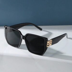 Lunettes de soleil vintage à monture épaisse et carrée, en plastique. Modèle unisexe, mode classique, idéal pour l'extérieur, les voyages, la plage. Offrent une protection anti-UV. Accessoires de plage pour femmes. Lunettes de soleil de base qui conviennent aux pulls, jeans, survêtements, sweats à capuche, vestes, robes et chemises manches longues.