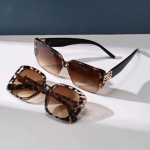 Lunettes de soleil vintage à grand cadre carré en plastique, monture de mode classique pour les sorties en extérieur, les voyages, la plage et les vacances. Protection UV élégante et à la mode pour les sorties en famille, les vacances d'été, la plage, les voyages et les loisirs en extérieur.