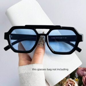 Nouvelle paire de lunettes de mode carrée haut de gamme pour femmes et hommes. Lunettes de mode avec des verres uniques rétro et océaniques. Convient pour le port quotidien, les accessoires de plage pour femmes, les pour l'été, la plage, les vacances, l'extérieur et les voyages. Monture oversize style bohème léopard écaille de tortue pour les vacances, la plage et les voyages.