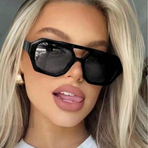 Nouveaux verres de mode carrés rétro à double lentille pour femmes et hommes, avec des lentilles océaniques, convenant pour le port quotidien. Accessoires de plage pour femmes, de base, tenues d'automne-hiver pour femmes, tenues d'affaires décontractées, cadeaux pour les vacances d'été à la plage, l'extérieur, les voyages