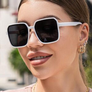Lunettes de soleil vintage surdimensionnées à monture carrée en plastique pour femmes, style classique à la mode, accessoire de décoration pour la plage, les vacances et la protection solaire. Lunettes de soleil pour femmes, accessoires de plage, lunettes de soleil , tenue élégante, sorties en famille, voyages, vacances, été, plage, extérieur, voyage