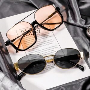 1 pièce Lunettes de mode à monture carrée mi-cadre. Accessoires polyvalents vintage pour les sorties à la plage, les vacances d'été, Halloween, les tenues décontractées d'automne/hiver, les affaires casual. Un cadeau idéal pour les vacances d'été à la plage, les sorties en plein air et les voyages. Monture oversize style vintage pour aviateur
