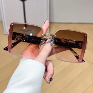 LiMiaoMiao 1 pièce carrées sans monture surdimensionnées, style rétro Y2K. Accessoires pour femmes pour les fêtes, les voyages et la plage. Basiques de pour les tenues femmes d'automne-hiver, casual chic et affaires. Cadeaux pour les vacances d'été, la plage, les activités en plein air et les voyages