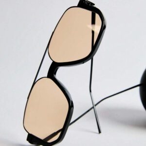 1 pièce Lunettes modes à double faisceau, grand cadre, Lunettes modes coréennes rétro, nouvelle personnalité, protection UV, demi-cadre inférieur, Lunettes modes punk pour l'extérieur, accessoires de style rue plage pour femmes. Lunettes modes de base qui conviennent aux chandails, jeans, survêtements, sweat-shirt à capuche, vestes, robes et chemises à manches longues.