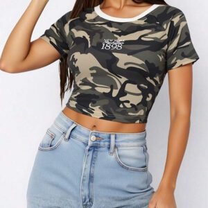 INAWLY T-shirt court casual à col rond à manches courtes avec imprimé lettres et camouflage pour femmes