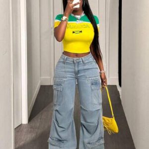 BamGleam Women's Green & Yellow Contrast Splicing Letter Print Slim Fitted Cropped T-Shirt