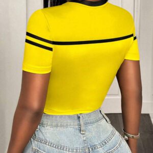 BamGleam Women's Green & Yellow Contrast Splicing Letter Print Slim Fitted Cropped T-Shirt
