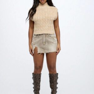 MISSGUIDED Turtleneck Cable Knit Sweater Vest Crop Top Holiday Winter Autumn Fashion Knitwear Sleeveless Preppy Style Varsity Classic