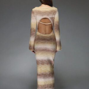 MISSGUIDED Robe longue en maille côtelée à manches évasées pour l'automne et l'hiver. Robe pull avec dos ouvert, design élégant pour les fêtes, les mariages et les invités
