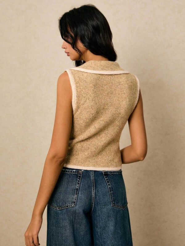 Poéselle Top sans manches en tricot pour femmes avec bordure contrastée et boutons devant – Image 34