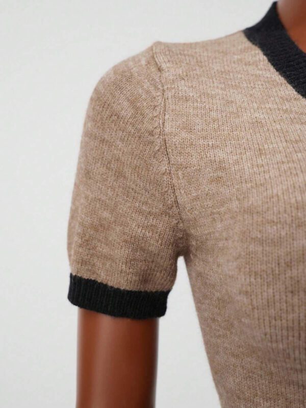 BamGleam Ensemble de pull pour femmes avec motif chiffre 7, Top court à manches courtes col V, style sport chic décontracté – Image 4