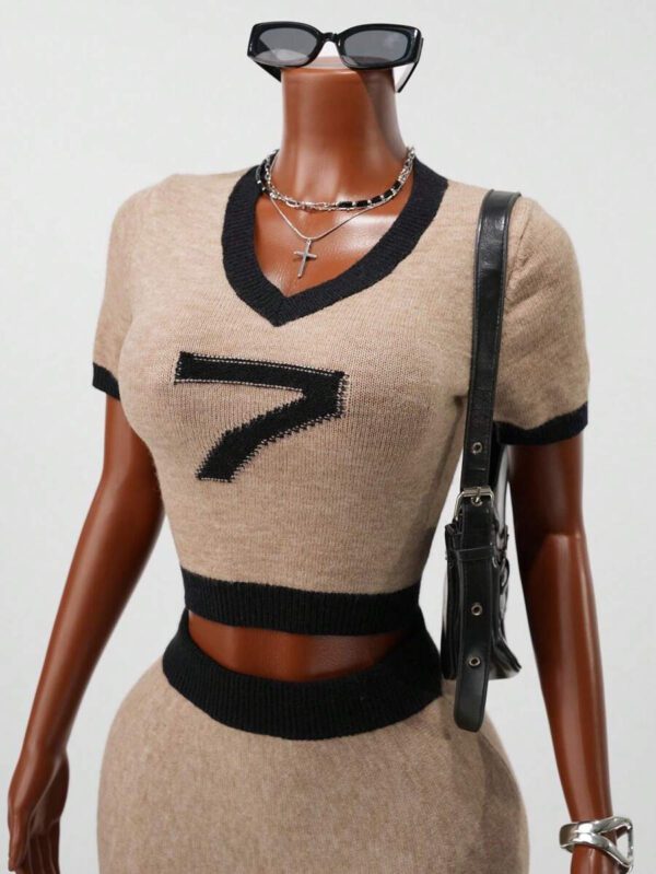 BamGleam Ensemble de pull pour femmes avec motif chiffre 7, Top court à manches courtes col V, style sport chic décontracté – Image 7