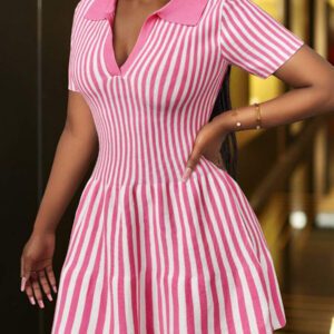 Slaydiva Nouvelle arrivée d'été 2025 Robe courte tricoté à col polo rayé élégante pour soirée et usage décontracté