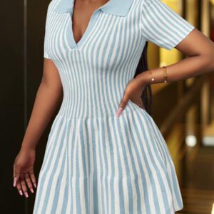 Slaydiva Nouvelle arrivée d'été 2025 Robe courte tricoté à col polo rayé élégante pour soirée et usage décontracté